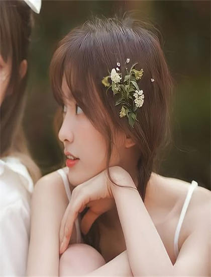 《水中女妖》情感线解析扣人心弦的：爱情、友情、亲情探讨，网络独播